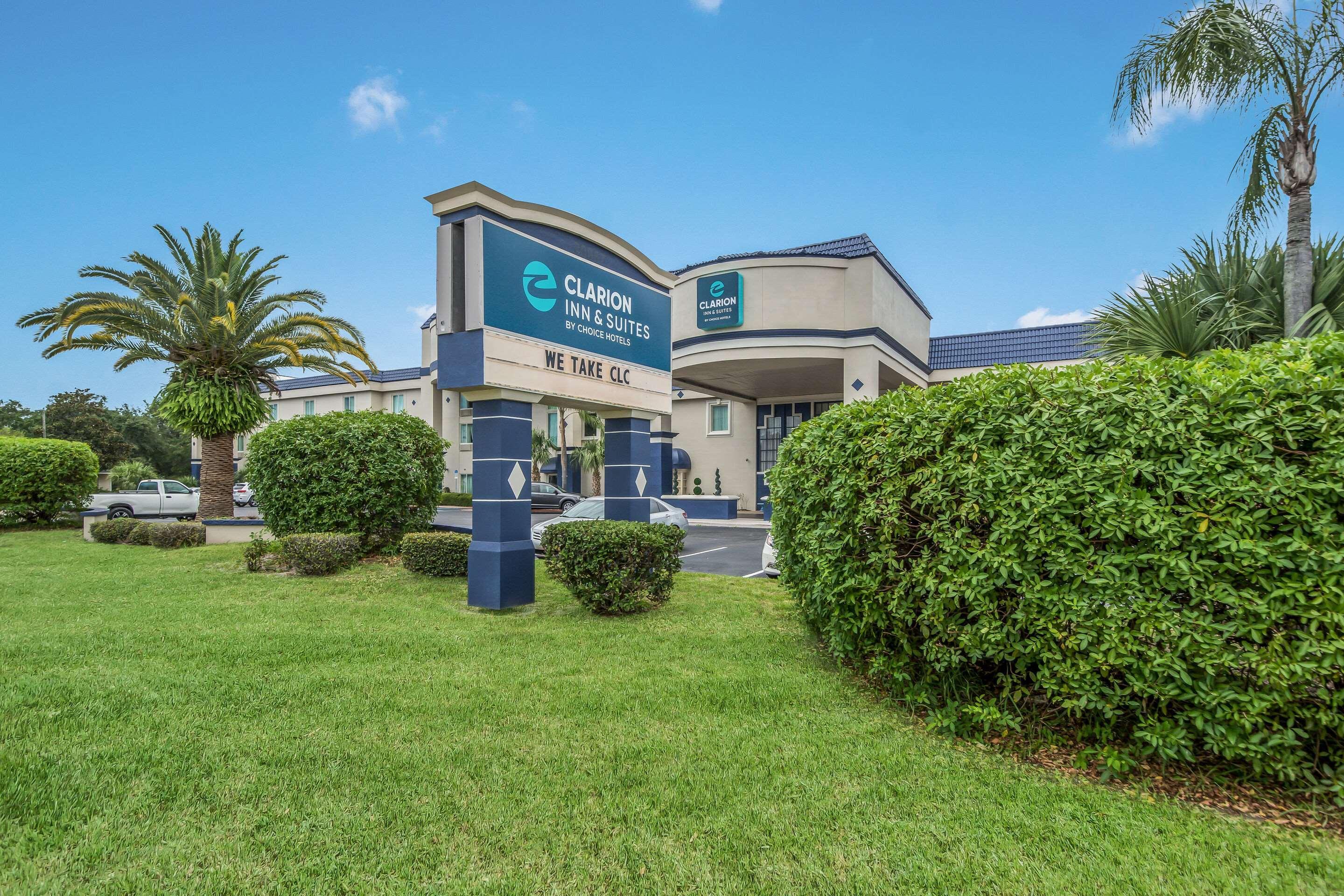 Clarion Inn & Suites Central Clearwater Beach Экстерьер фото